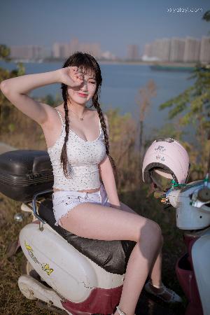 善良的女秘书的目的