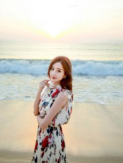 他的巨物撑开她的花缝的导演是谁