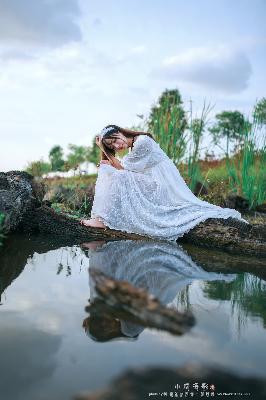 少年白马醉春风